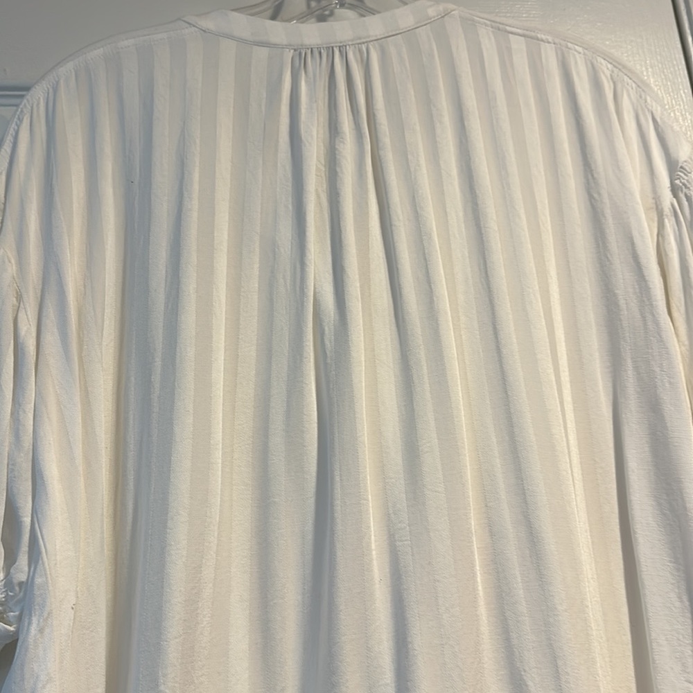 Current Air Tie Front Button Top - image 4